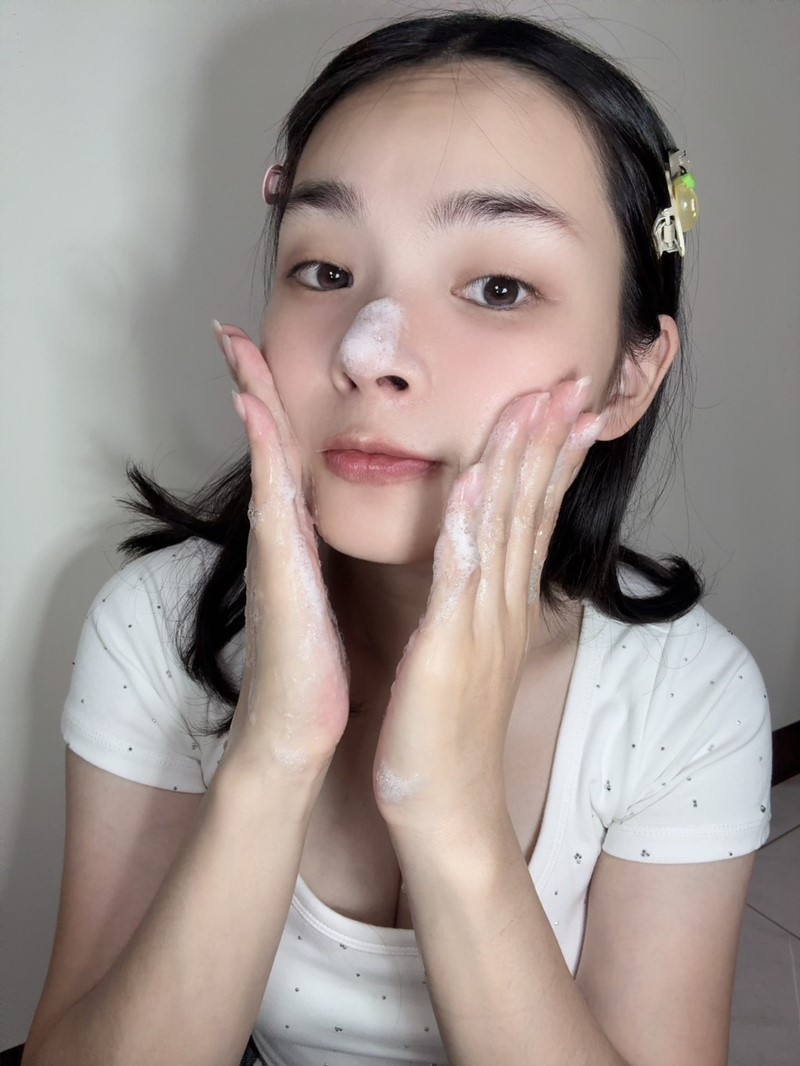 女人知己試用大隊,口碑行銷,部落客行銷,JY stella 佳妍生技氨基酸保濕潔顏凝露,溫和洗淨,維他命原B5,甜菜鹼,海藻醣,保加利亞玫瑰純露,金盏花純露,永久花純露,乳香膠純露,氨基酸,淨化平衡,兼具保濕,佳妍生技-氨基酸保濕潔顏凝露,「氨基酸+保濕呵護，敏感的妳安心之選！」